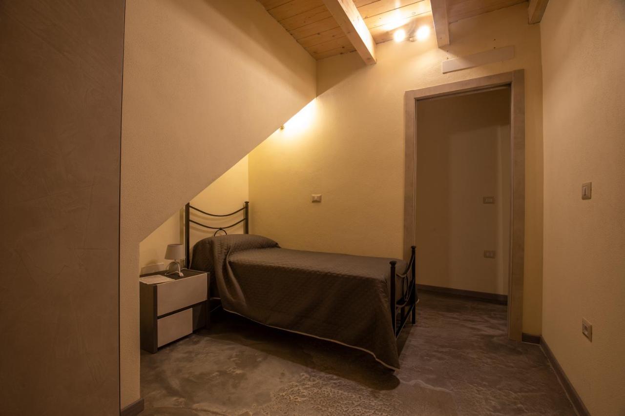 Via Cavour 19, Appartamento Del Conte Iglesias Buitenkant foto