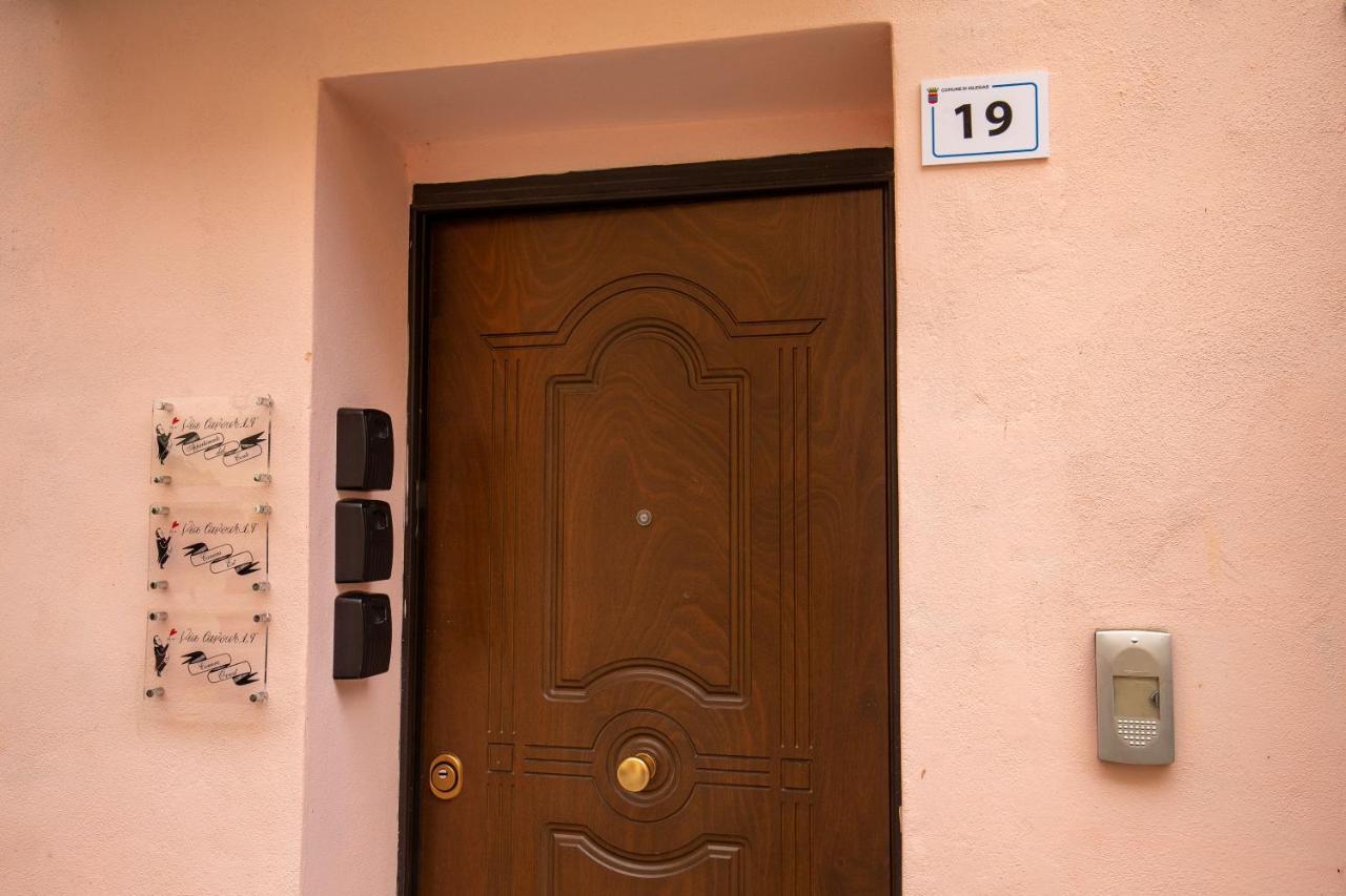 Via Cavour 19, Appartamento Del Conte Iglesias Buitenkant foto